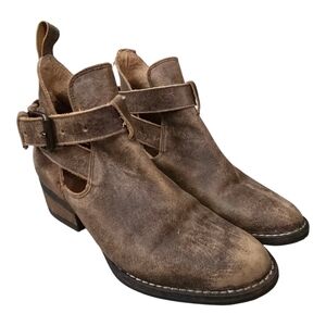 Very Volatile Leather Boots Size 7